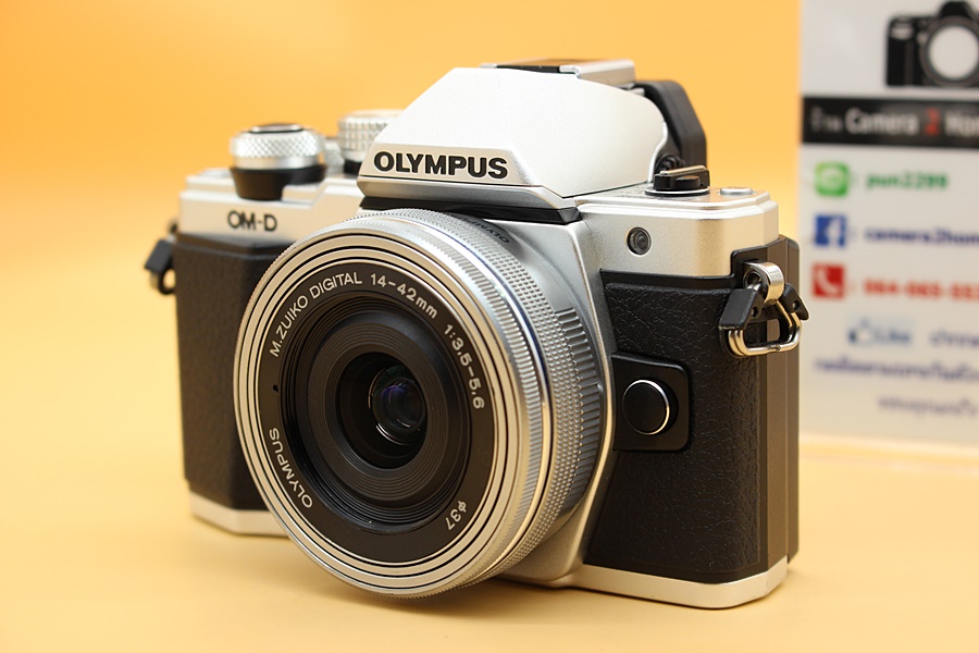 ขาย Olympus OMD EM10 II + lens 14-42mm (สีเงิน) อดีตประกันศูนย์ สภาพสวย เมนูไทย ชัตเตอร์ 6,088รูป มีWiFiในตัว อุปกรณ์พร้อมกระเป๋า จอติดฟิล์มแล้ว  อุปกรณ์แล